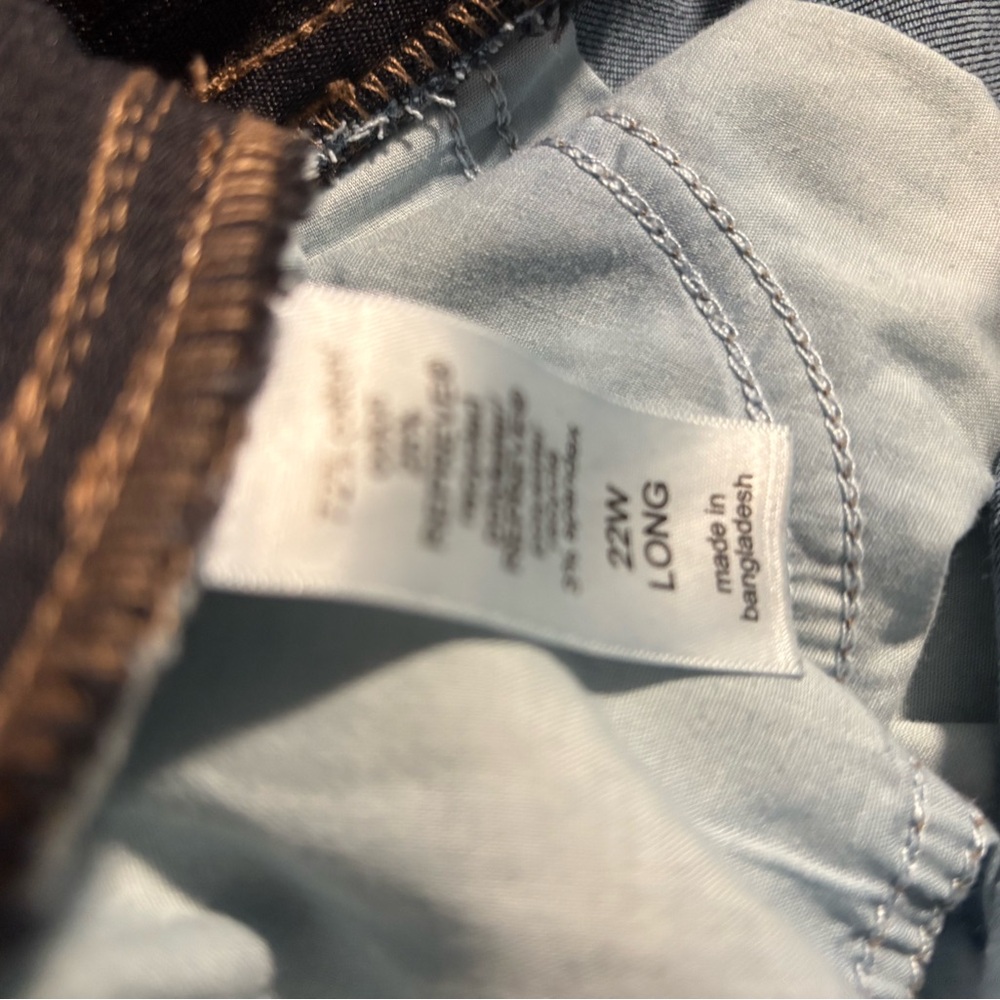 Maurices Blue Jeggings with Classic Denim Texture - Picture 3 of 3